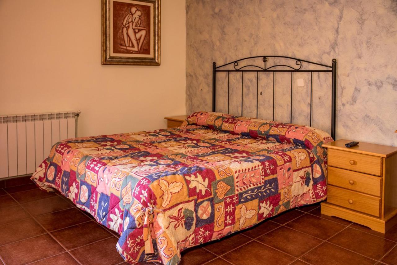 Hospedaje Rural Casa Parri Poveda de la Sierra Luaran gambar