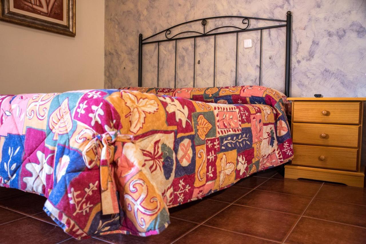 Hospedaje Rural Casa Parri Poveda de la Sierra Luaran gambar