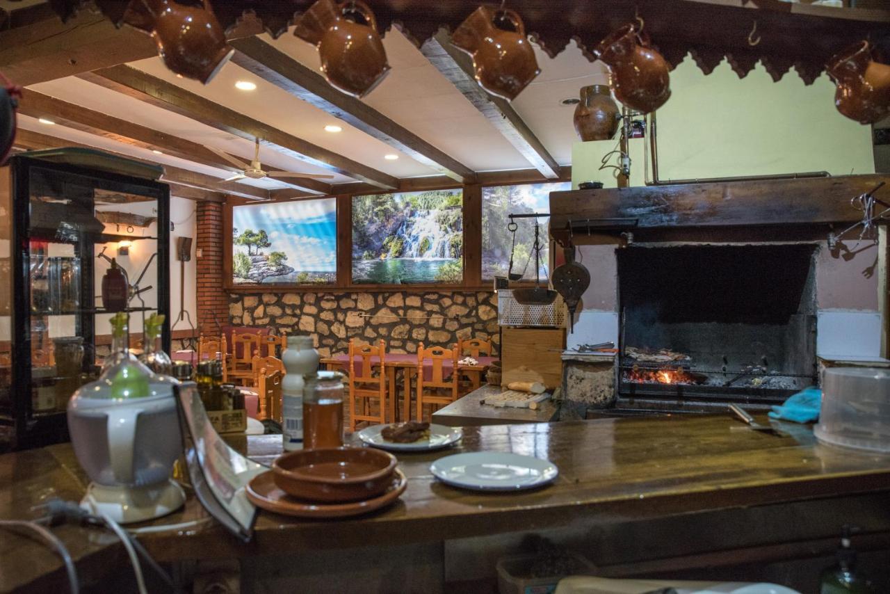 Hospedaje Rural Casa Parri Poveda de la Sierra Luaran gambar
