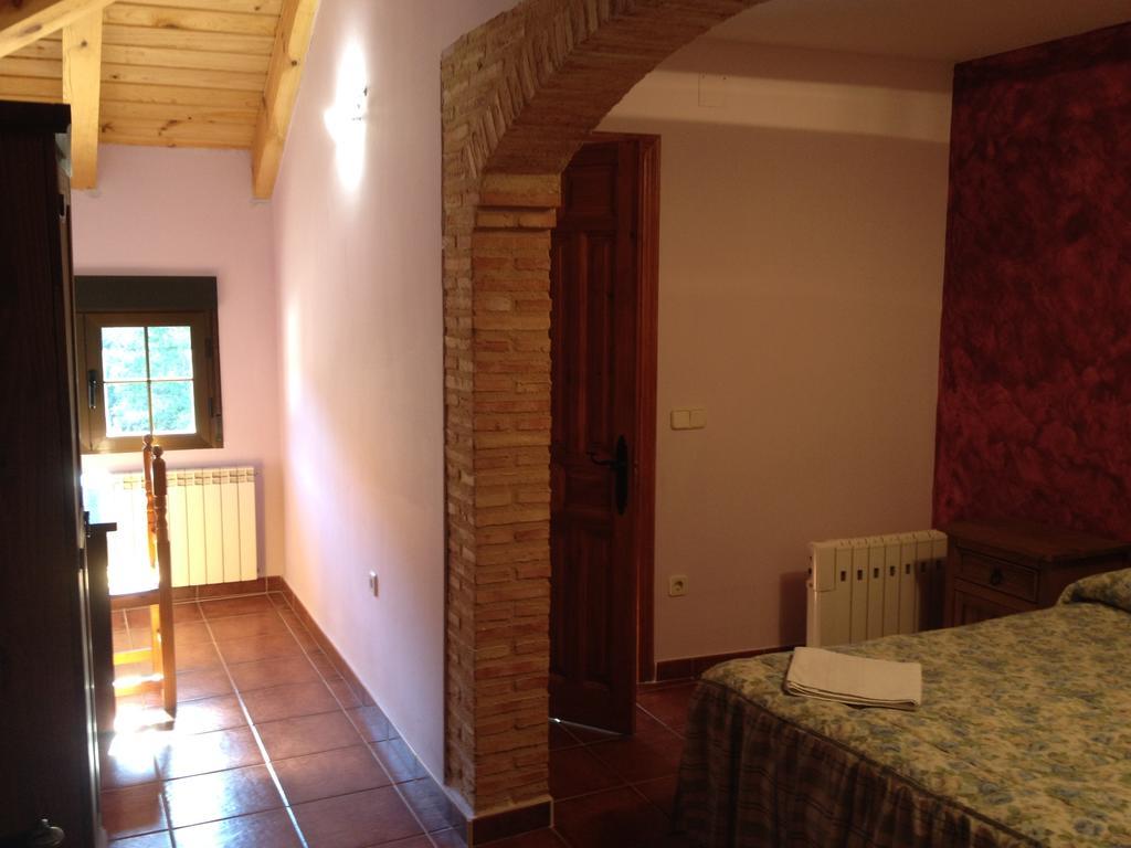 Hospedaje Rural Casa Parri Poveda de la Sierra Bilik gambar